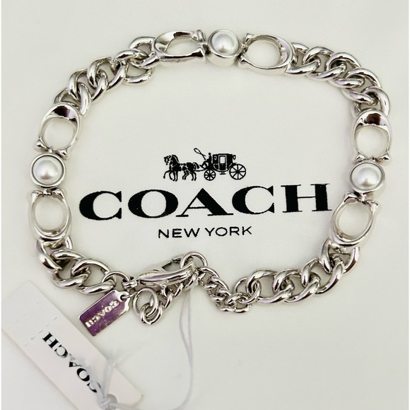 💰SOLD💰Coach Signature Kissing C's Bracelet - Picture 2 of 11